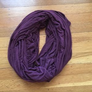 Brandy Melville infinity scarf maroon